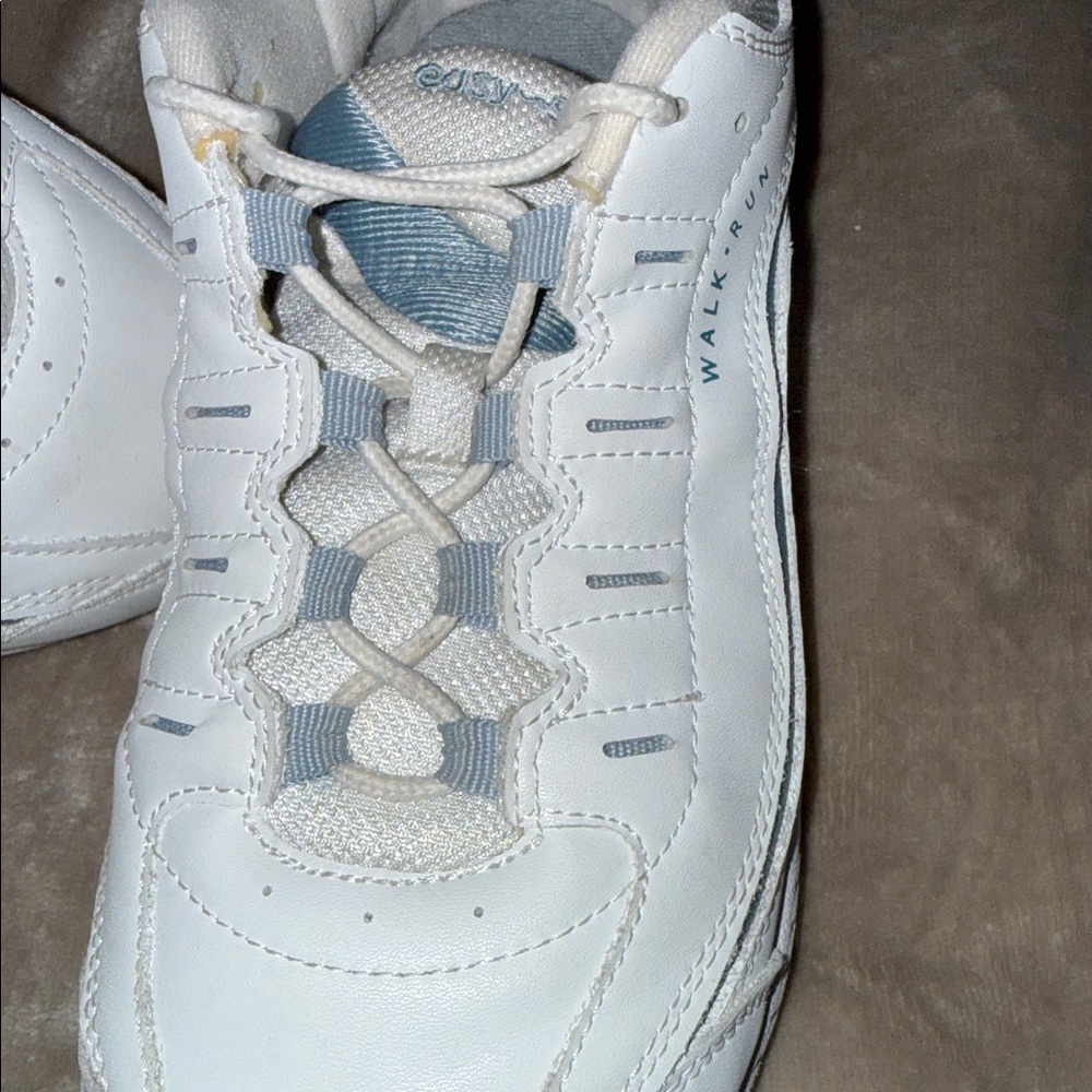 Women’s Easy Spirit shoes Size 9-1/2 WW, white, Gently Used - Picture 3 of 8